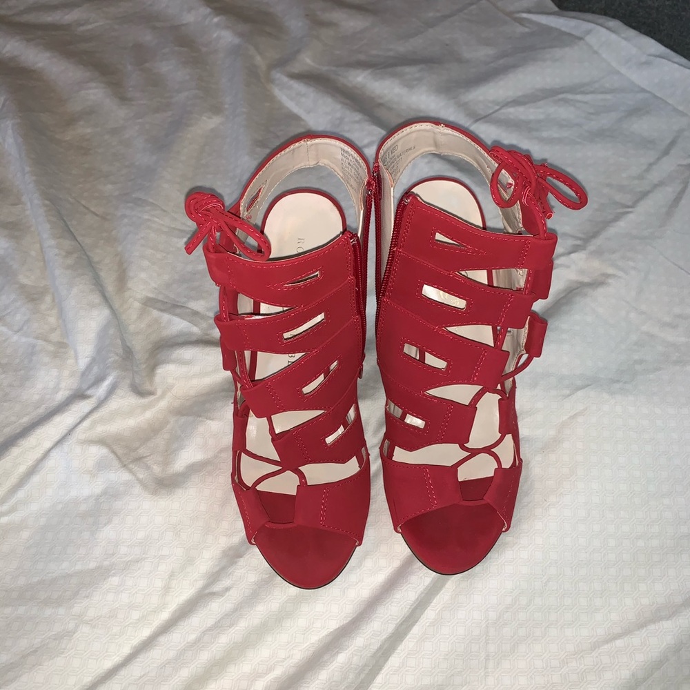 Rock & Republic red lace up heels